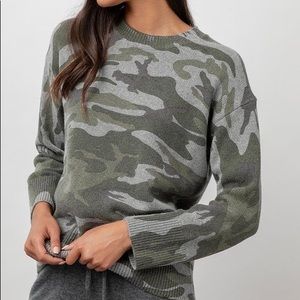 NWT Rails Heather Grey Camo Sweater